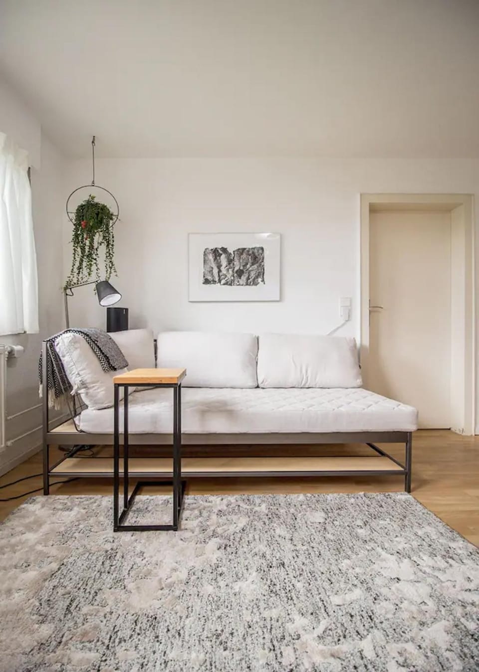 Living room, Photo of the whole room