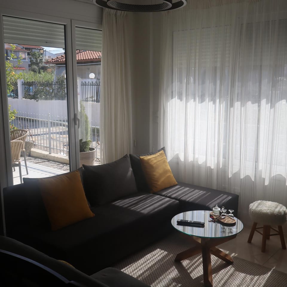 Kýma Seafront House House in Peloponnese, Western Greece and the Ionian