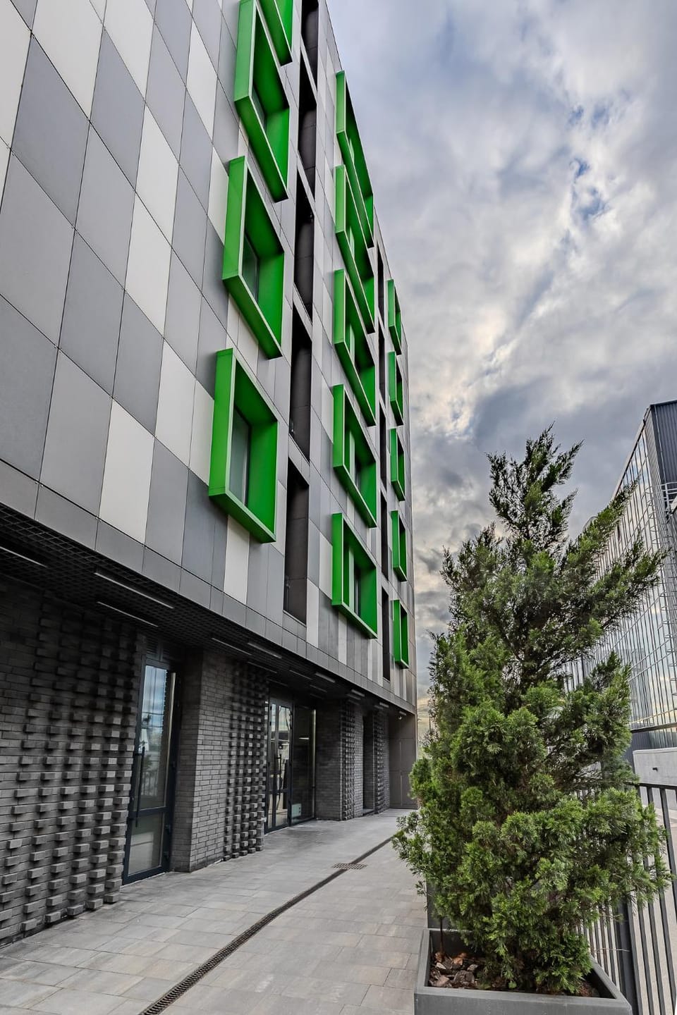 Property building, Facade/entrance