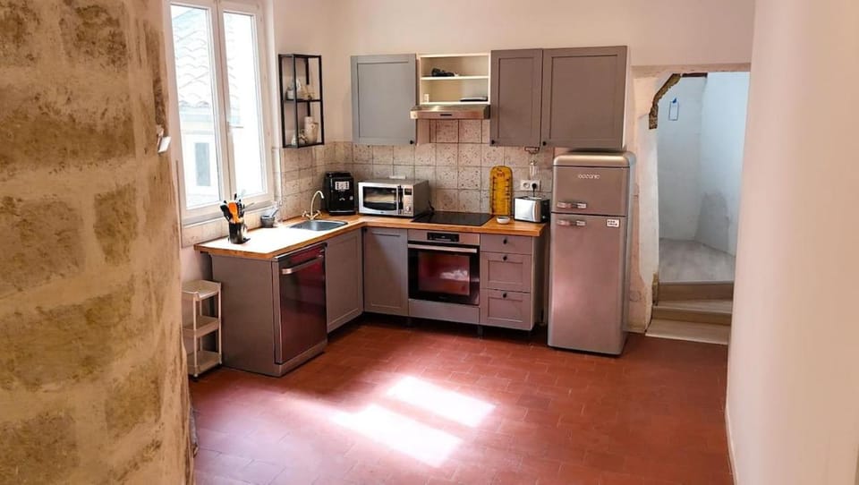 Pézenas historique appartement clim wifi 2 chambres 6 couchages Apartment in Pézenas