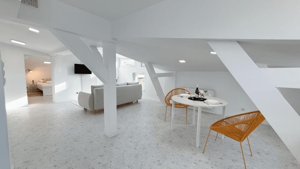 A Tranquil Attic Retreat Near Old Town Apartment in Greater Poland Voivodeship