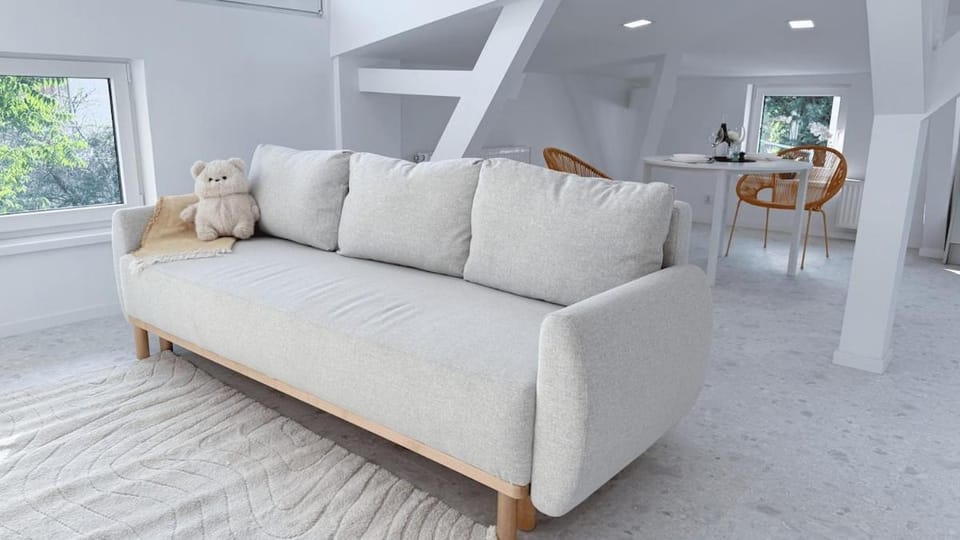 A Tranquil Attic Retreat Near Old Town Apartment in Greater Poland Voivodeship