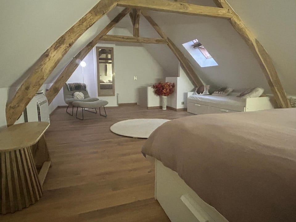 Photo of the whole room