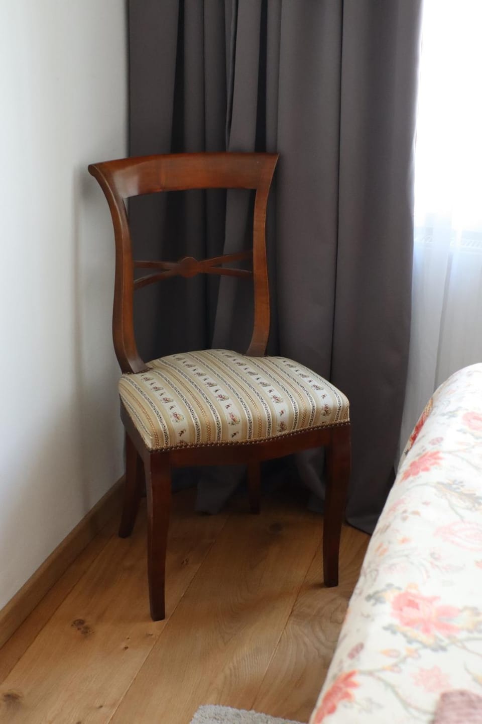 Seating area, Bedroom