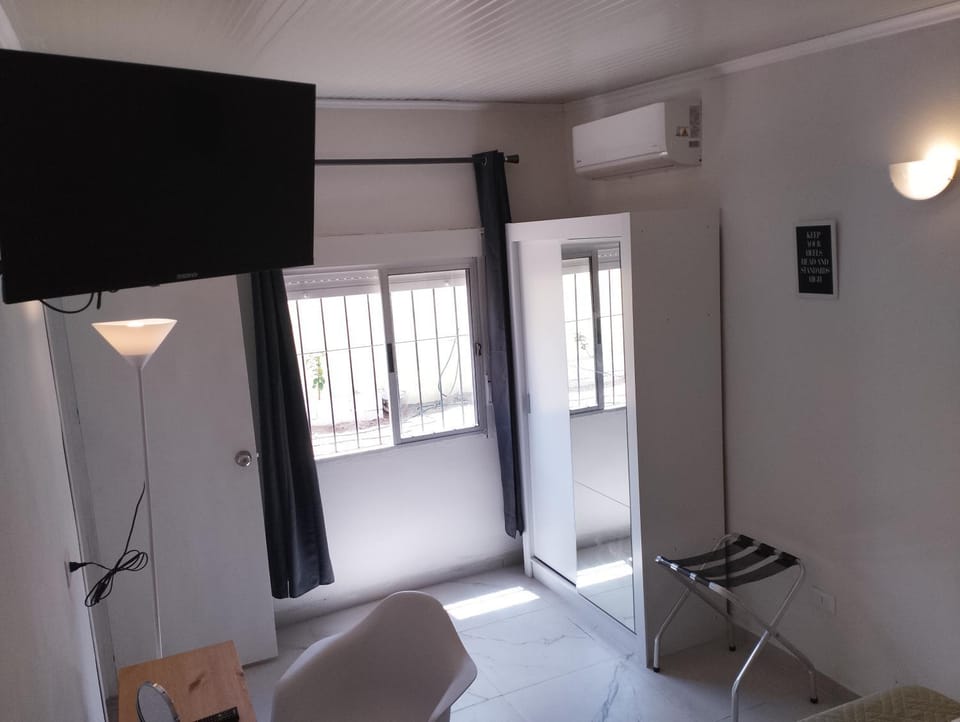 TV and multimedia, Bedroom, air conditioner