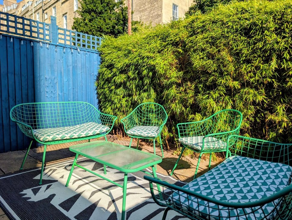 Old Farmhouse - Brand New Apartment - Free Parking - Central Bath Apartment in Bath