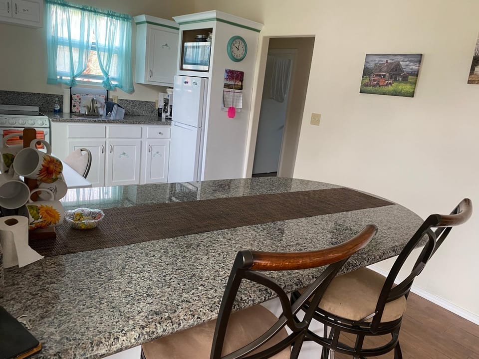 Country Home close to Town House in Harlingen