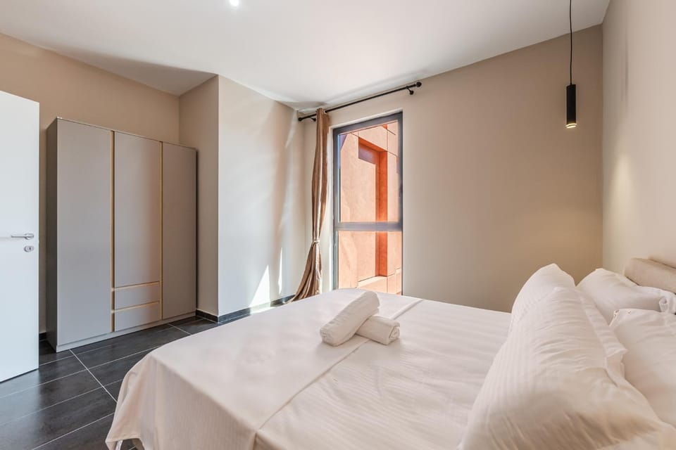 Bed, Photo of the whole room, Bedroom, towels, wardrobe