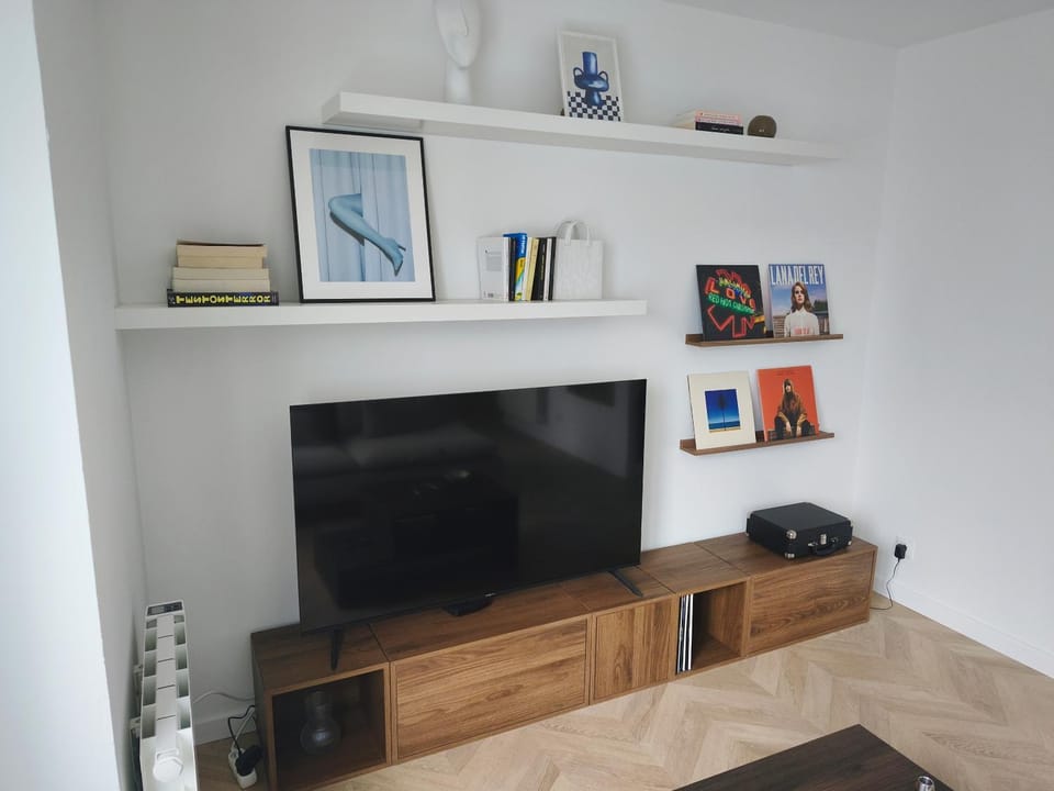 Library, TV and multimedia