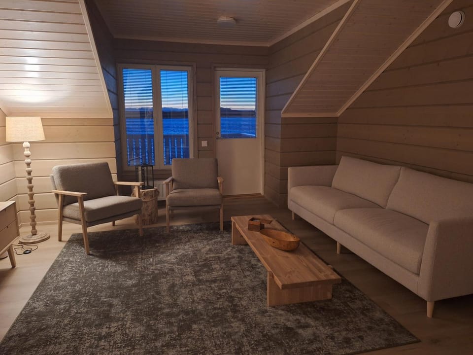 TV and multimedia, Seating area