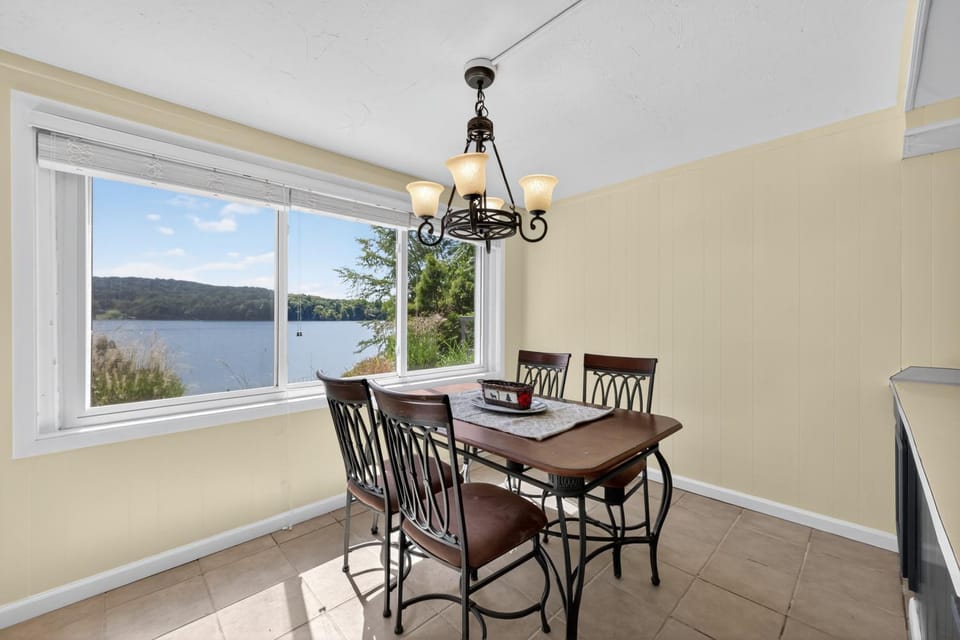 Lakefront Getaway with Private Dock & Scenic Views home House in Kingsport