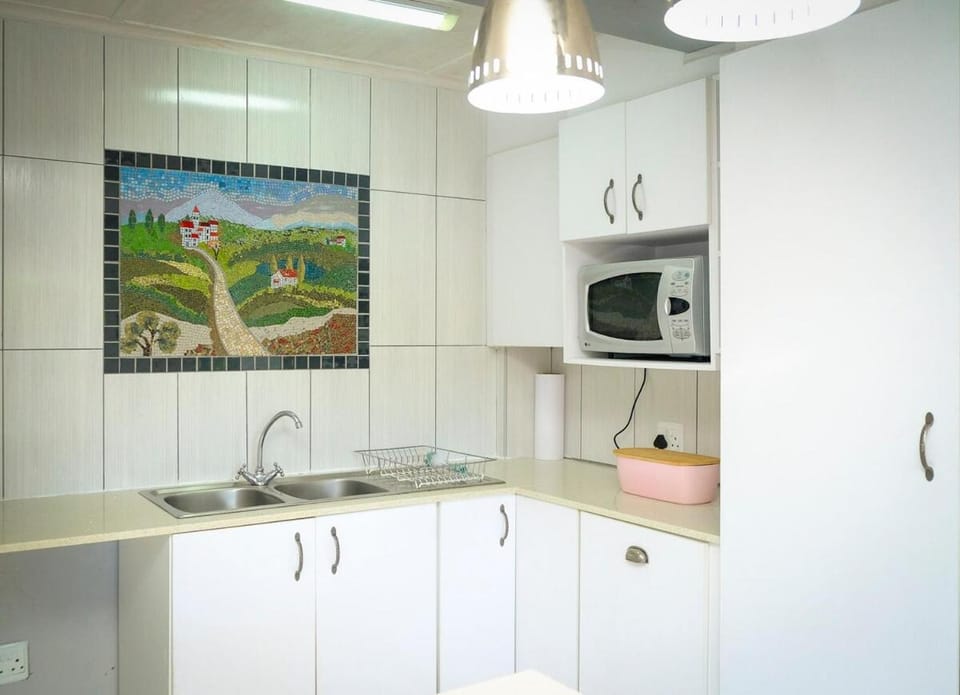 2BR Retreat Near Game Reserve Apartment in Port Elizabeth