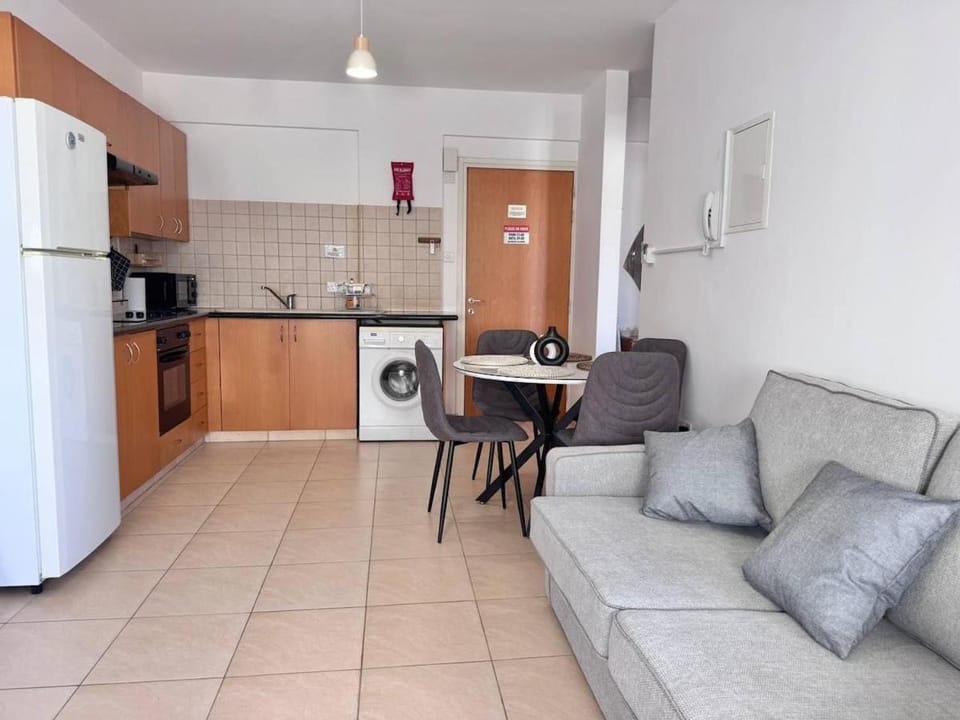 Fresh & Cozy-close to the beach Apartment in Paralimni