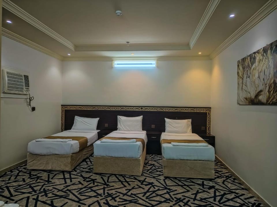 Bed, Photo of the whole room, air conditioner