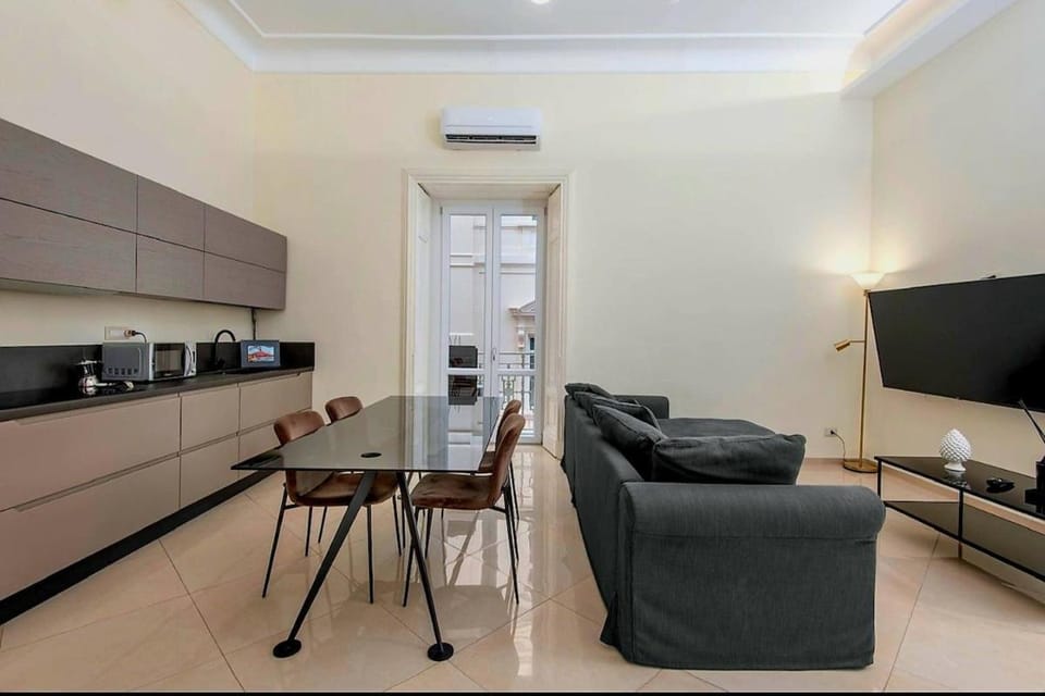 The Dome Municipio in San Ferdinando Apartment in Naples