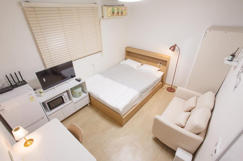 Compact Comfort Jamsil - Cozy Studio Apartment in Seoul