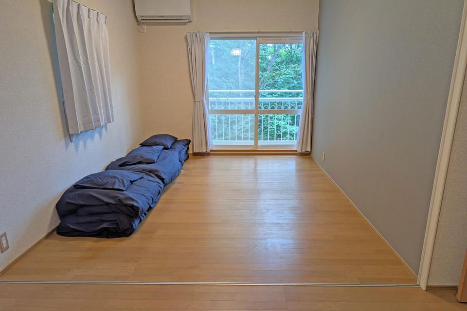 Bedroom, air conditioner