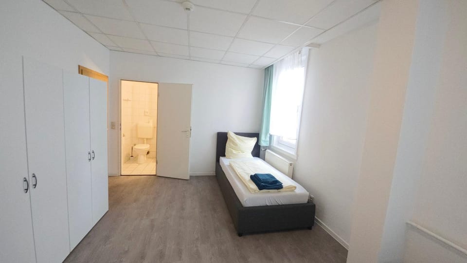 Bedroom, wardrobe