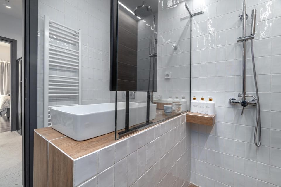 Shower, Bathroom