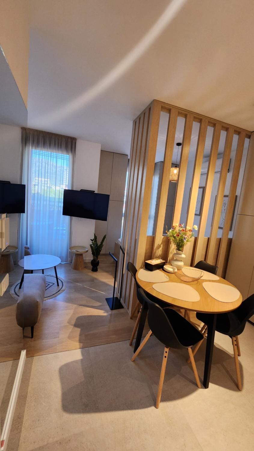 Living room, Meals, Meals