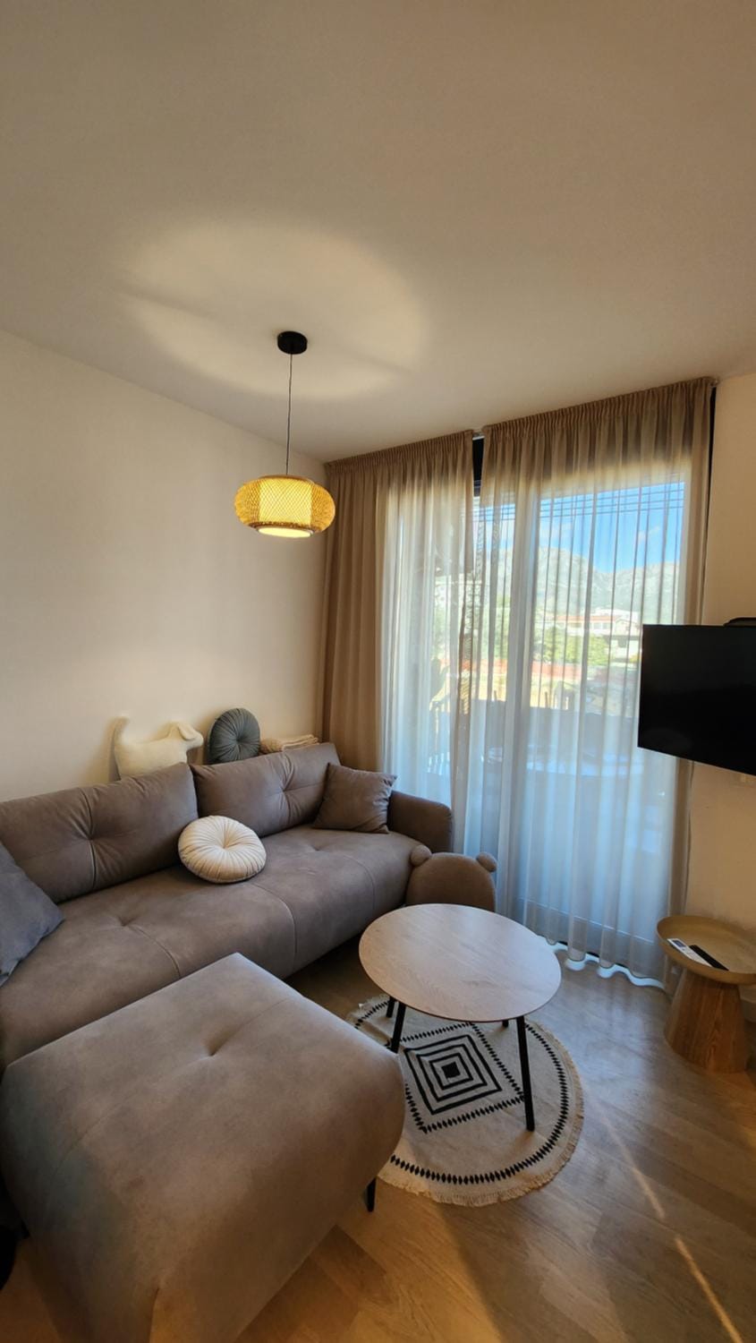Living room, Lunch