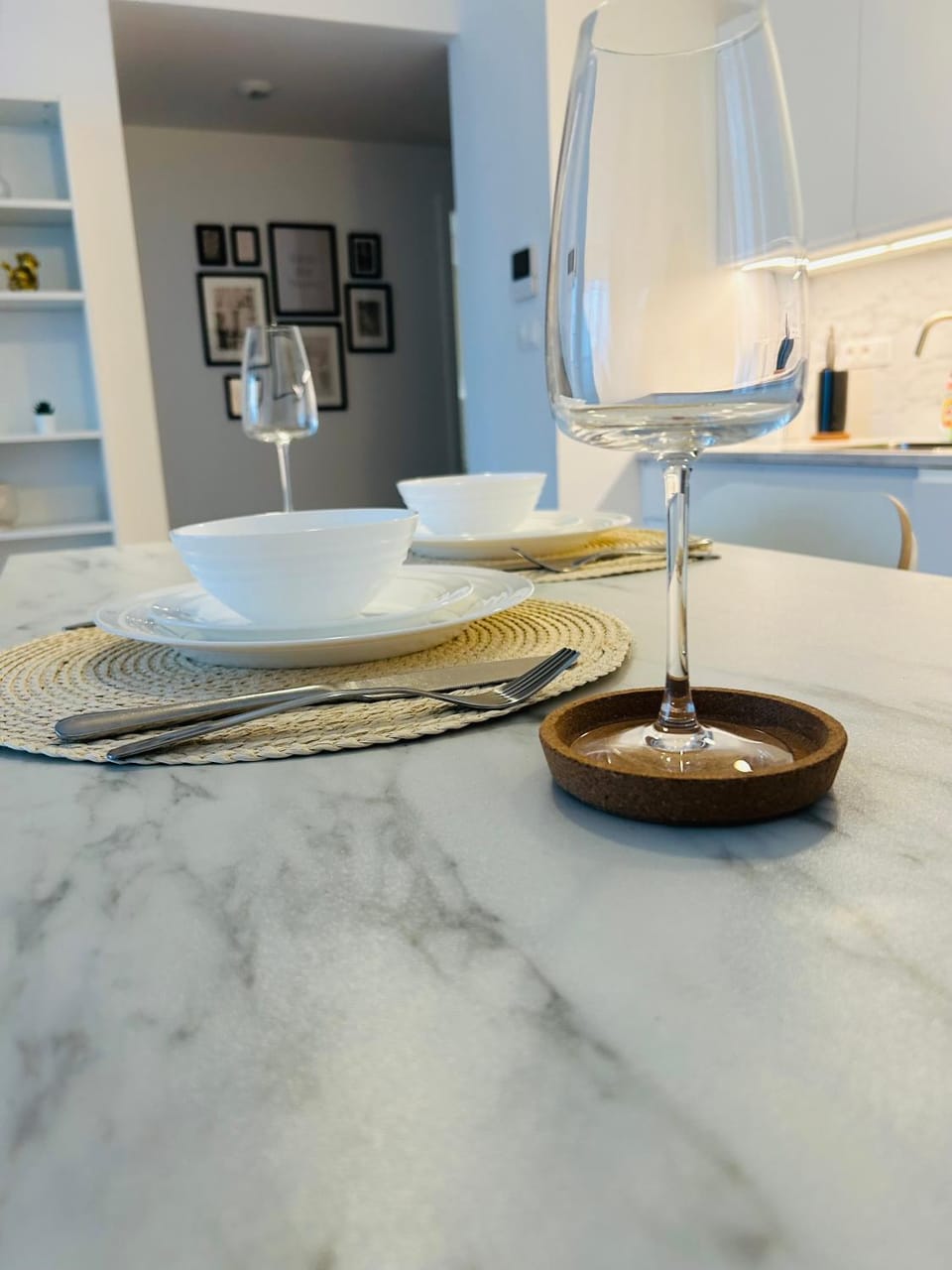 Kitchen or kitchenette, Dining area