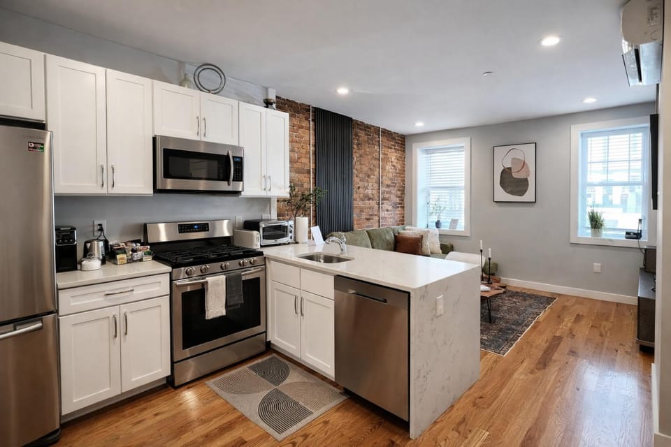 Kitchen or kitchenette, kitchen