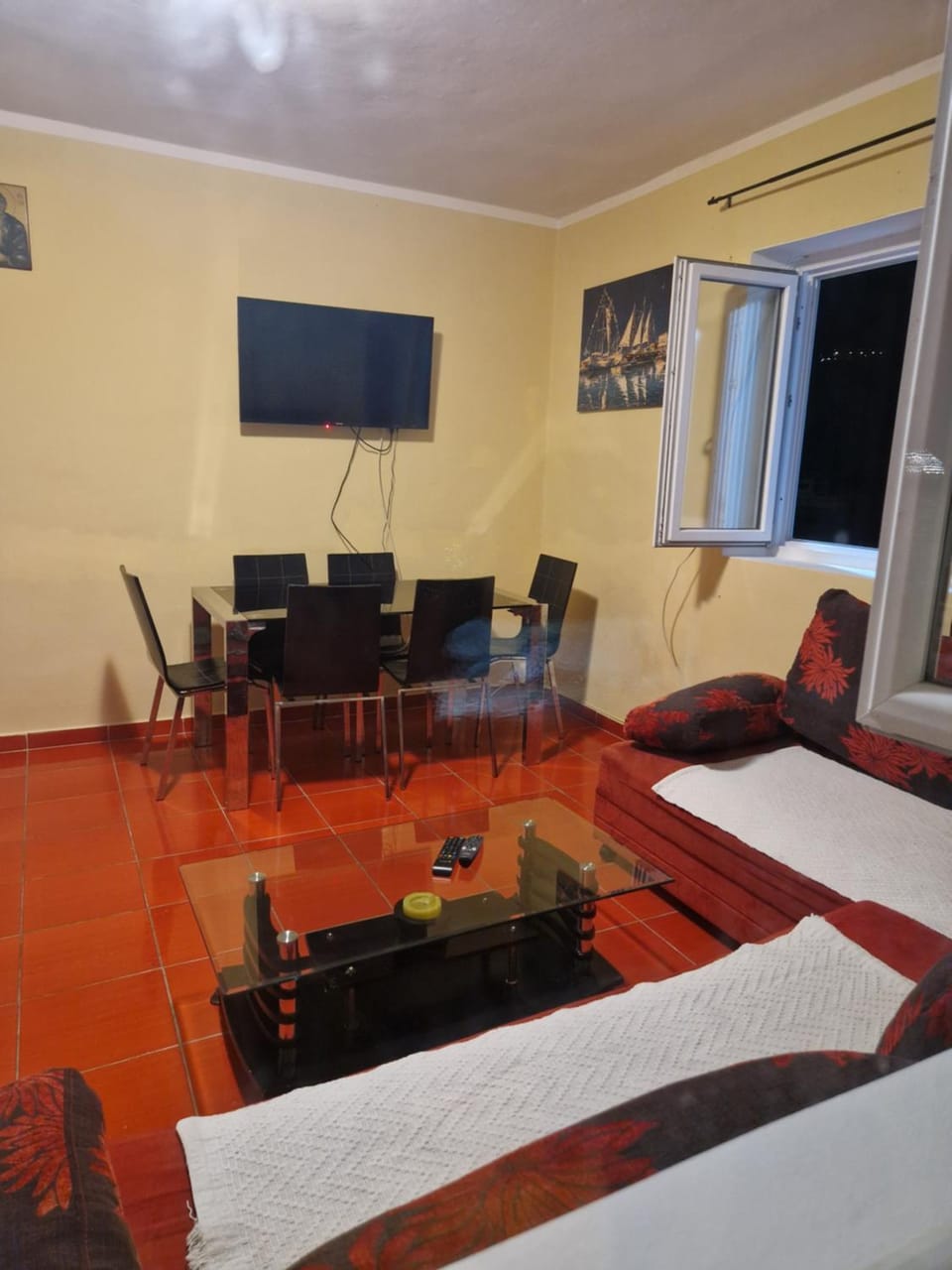 Kuća sa privatnom plazom Apartment in Kotor Municipality