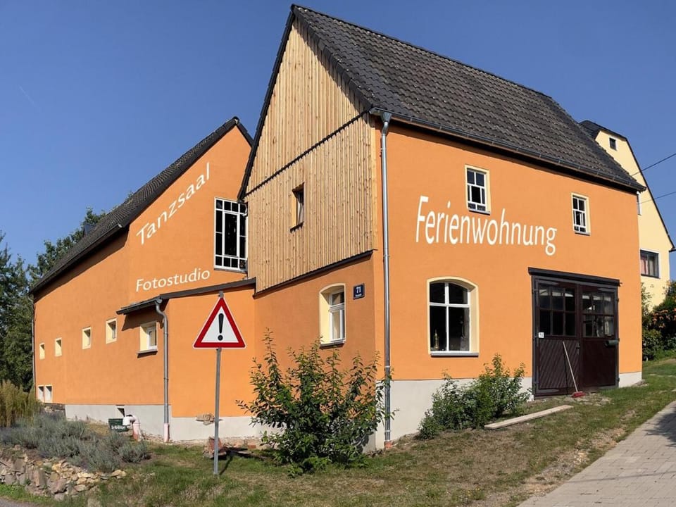 Property building, Street view