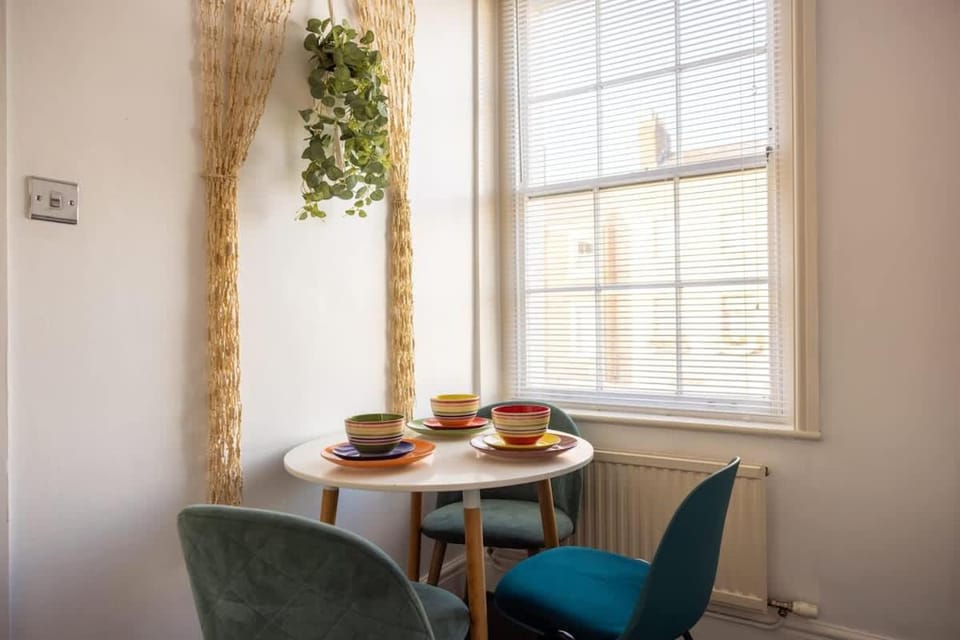 Unique By Monique Docks Doorstep Sleeps 3 Apartment in Gloucester