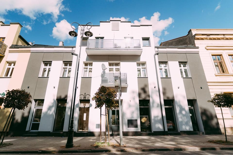 Property building, Facade/entrance