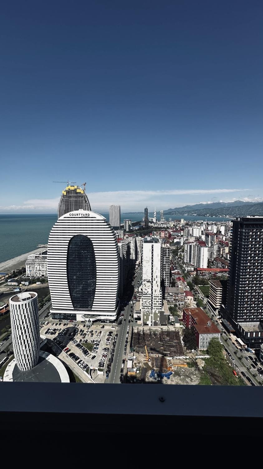 View (from property/room), Photo of the whole room, City view, Landmark view, Mountain view, Mountain view, Sea view, Sea view, Street view, Street view