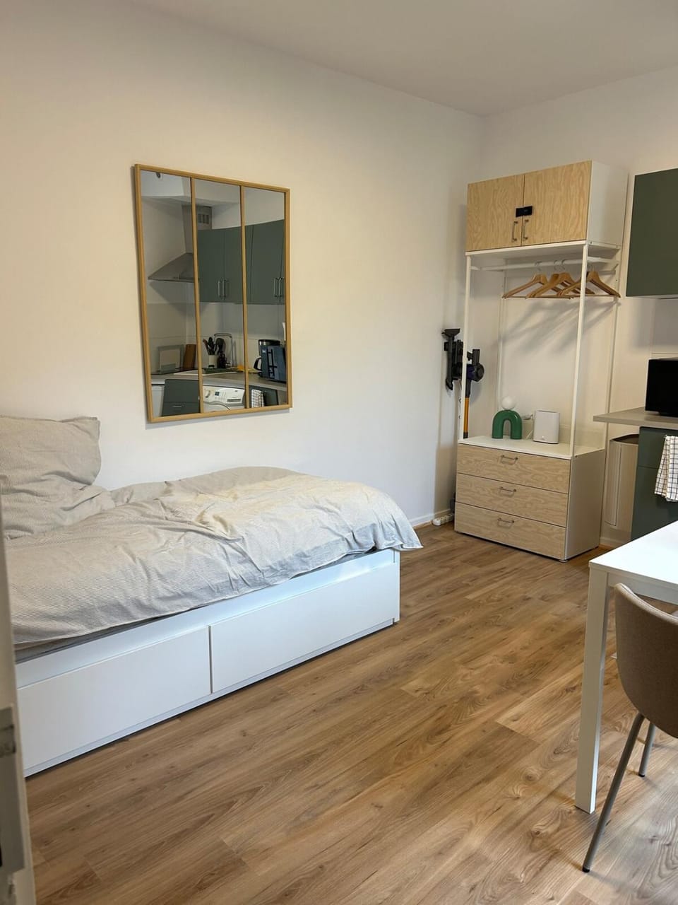 L'à Côté du Jardin Apartment in Issy-les-Moulineaux