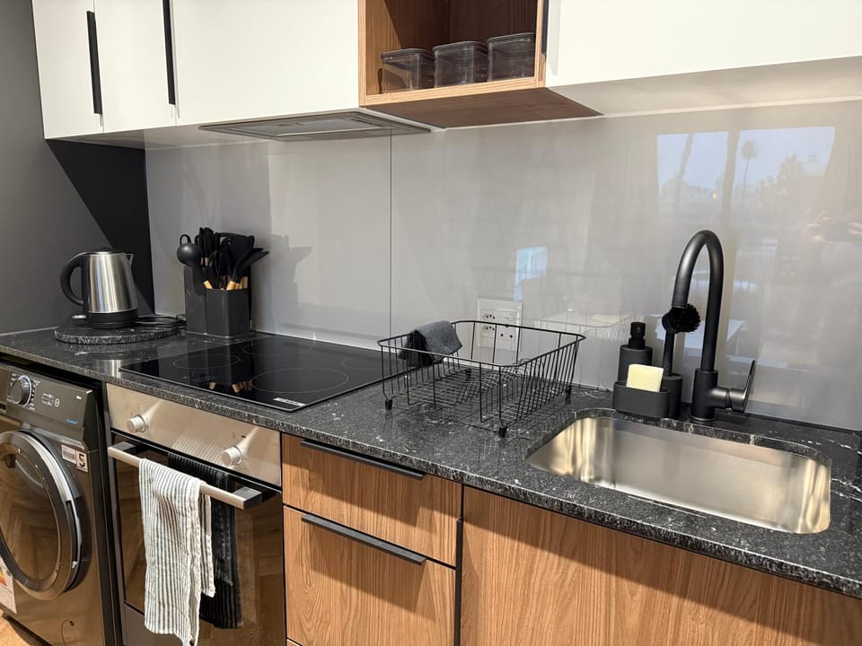 Luxe 1br apartment on Park Apartment in Cape Town