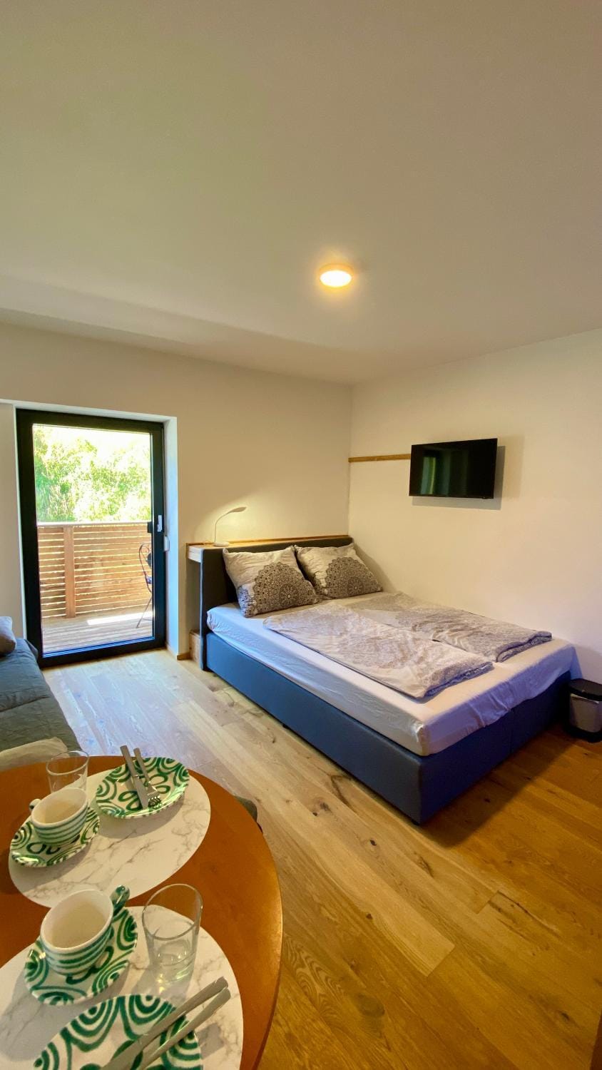 Bed, Living room