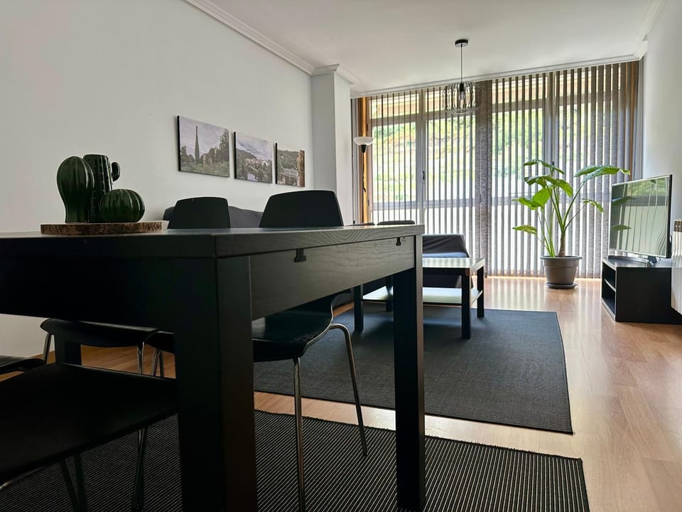 Communal lounge/ TV room, TV and multimedia, Living room, Seating area