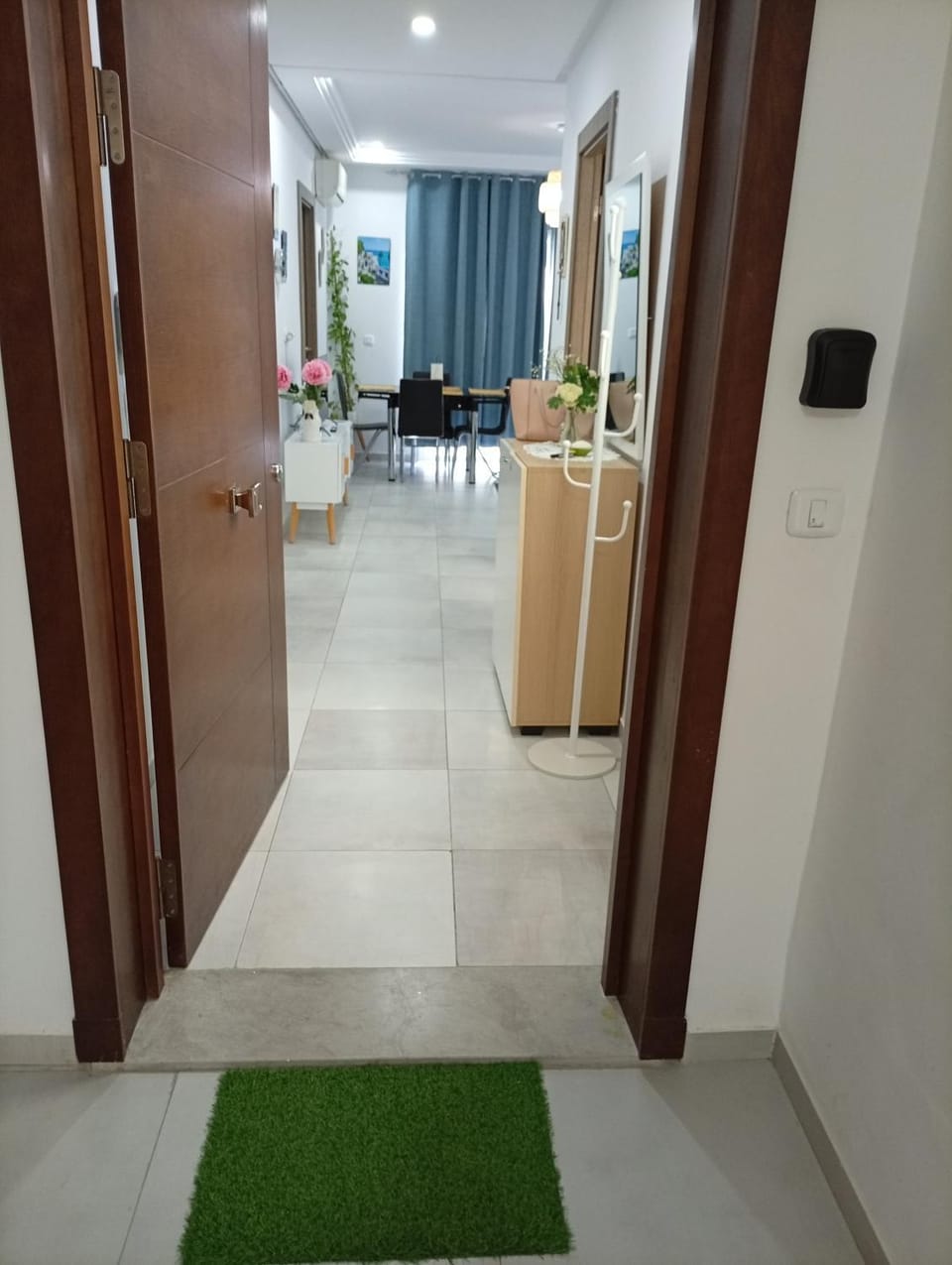 Magnifique appartement avec vue dégagée, près de l'aéroport et parking privé Apartment in Tunis Governorate, Tunisia