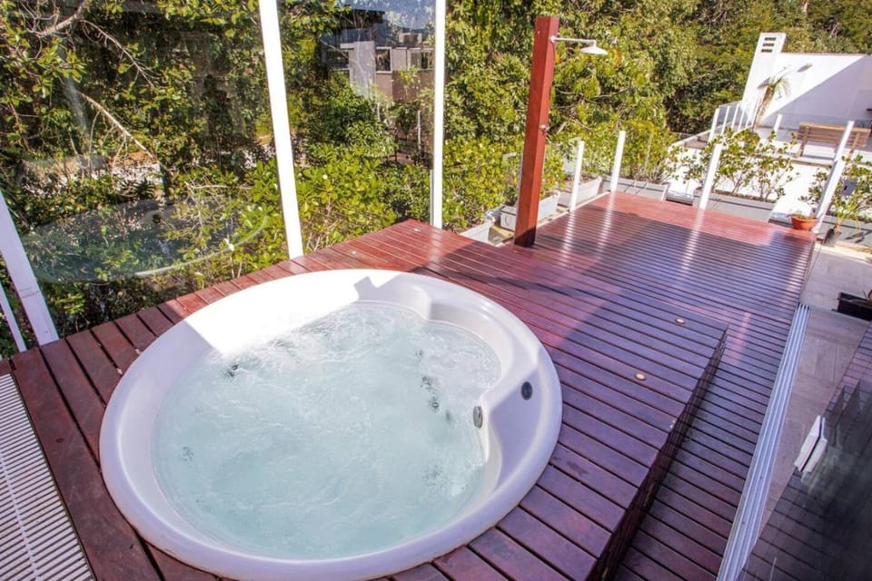 Casa com jacuzzi e rooftop - Wecare Hosting House in Bertioga