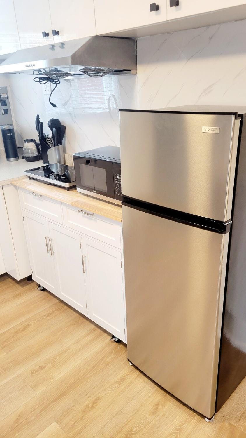 Kitchen or kitchenette, pet friendly, stove