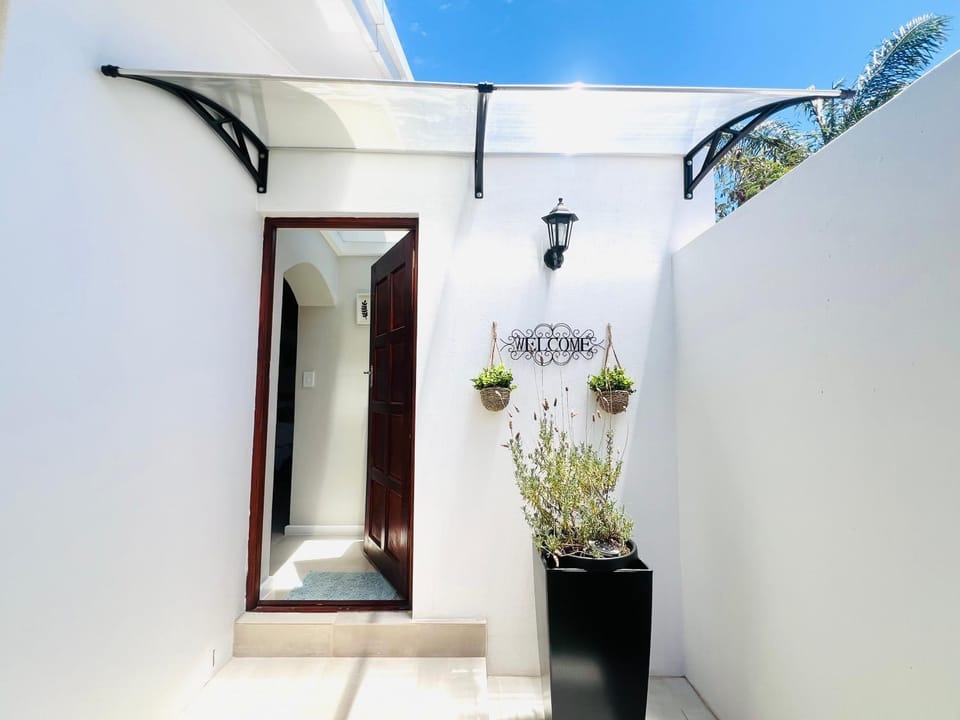 Bahlaloga Studio Durbanville Apartment in Cape Town