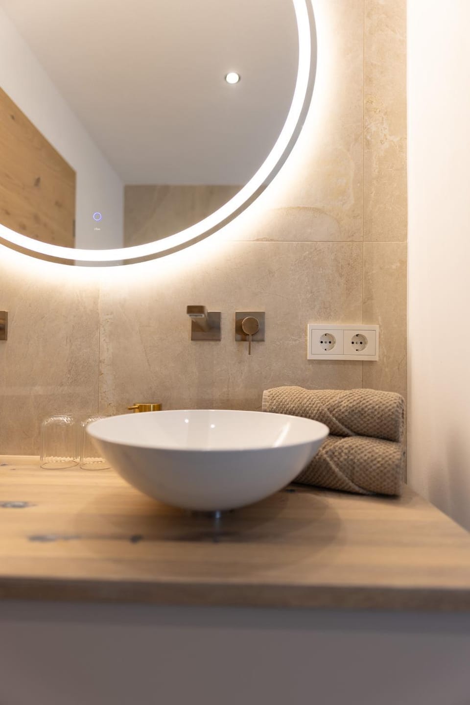 Bathroom, towels