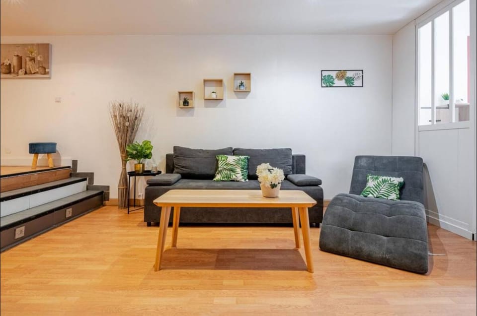 Loft 2 min Gare Saint Charles ,2 chambres 6p Apartment in Marseille