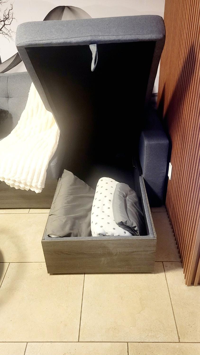Quiant 2 Bedroom Suite Apartment in Vancouver