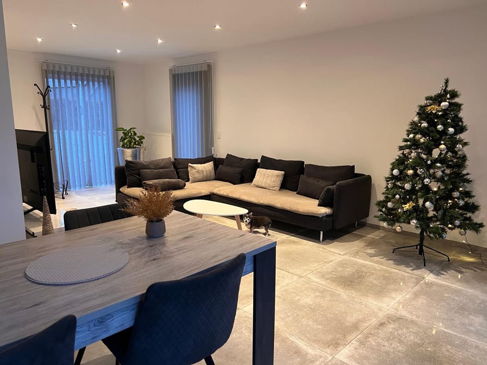 Maison Lesve House in Belgium