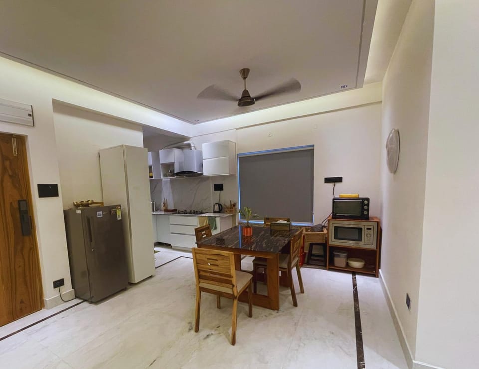 Kitchen or kitchenette, Living room, Seating area, Dining area, oven, air conditioner