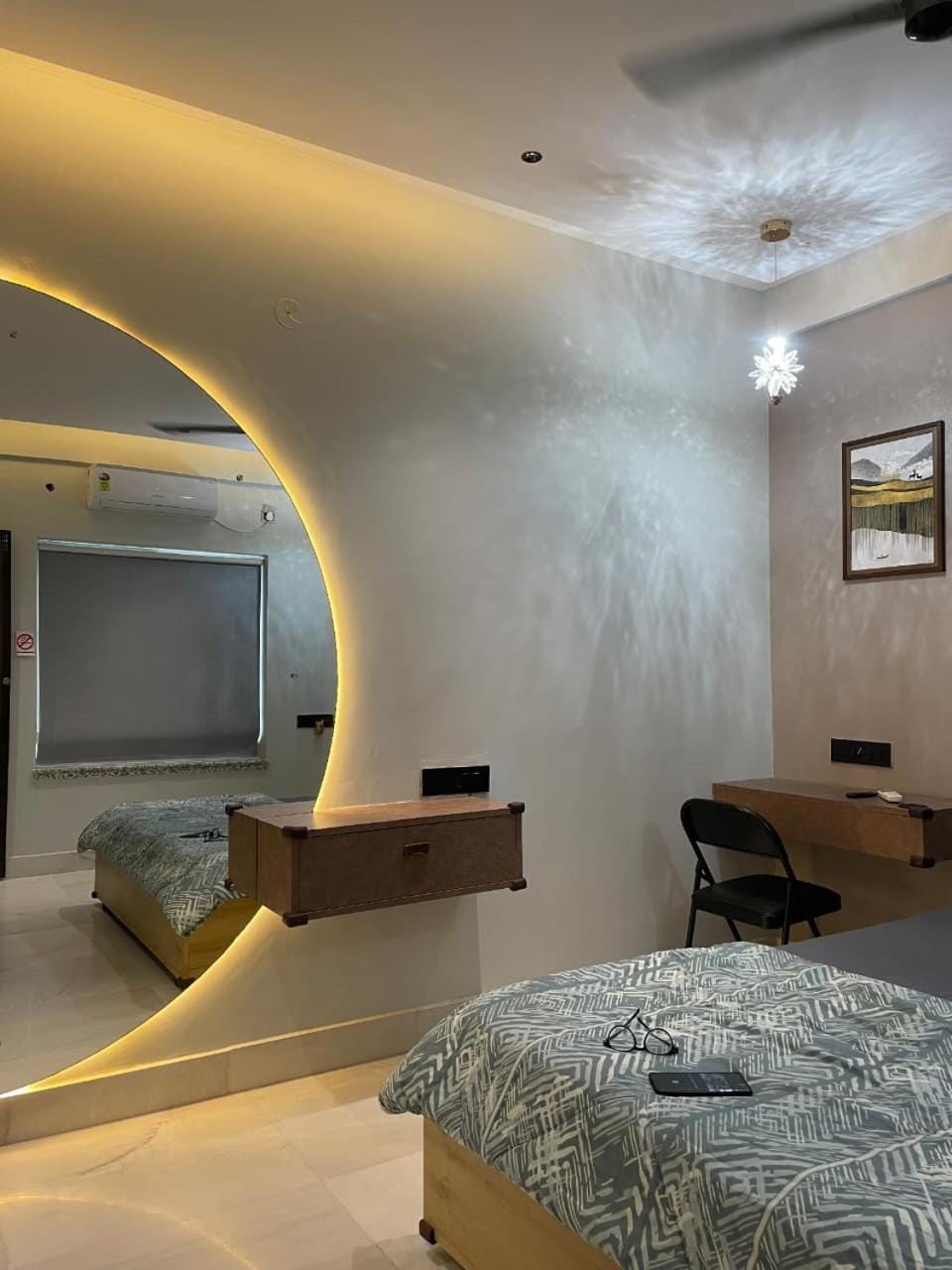 Photo of the whole room, Bedroom