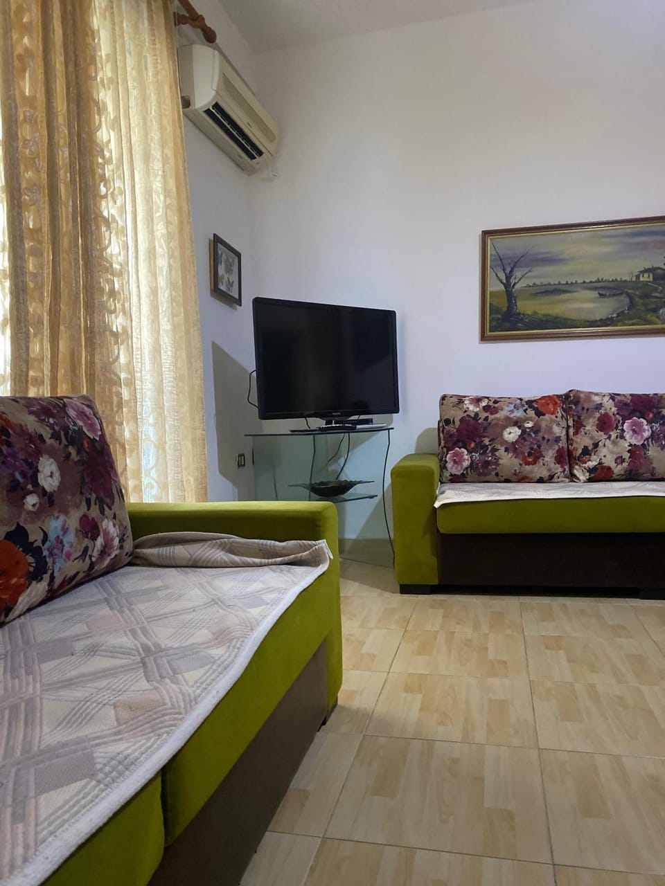 Communal lounge/ TV room, TV and multimedia