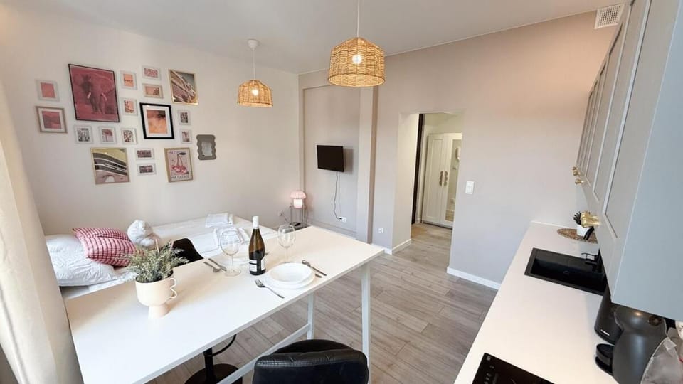 Stylish Studio on a Historic & Trendy Street Apartment in Greater Poland Voivodeship