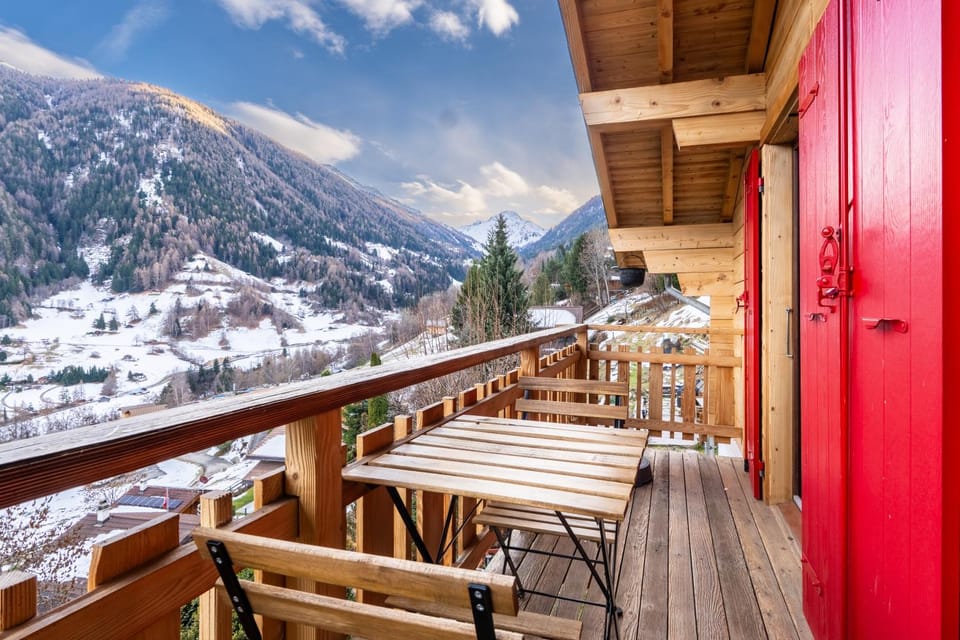 Chalet Opalpin Lodge & Spa, vue montagne et jacuzzi Chalet in Nendaz