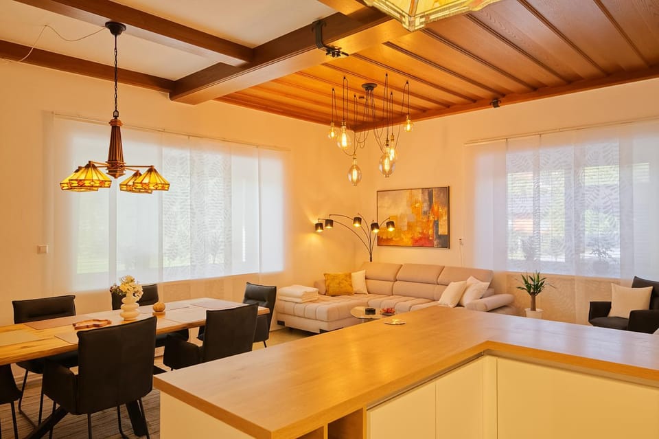Living room, Seating area, Dining area